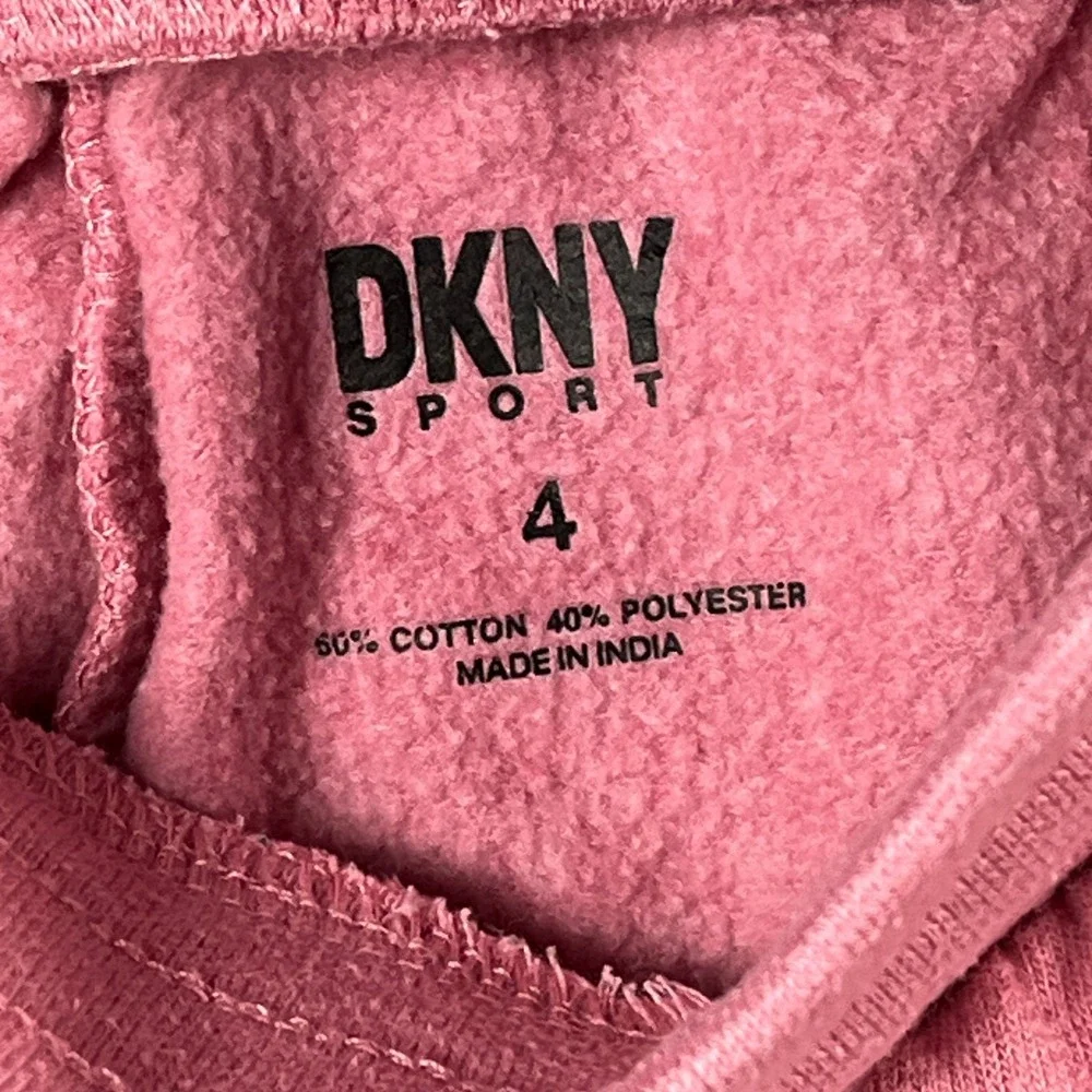 DKNY & Childrens Place Girls 4T Outfit Lot 3pc Pink Fleece Pants Tee Navy Dress